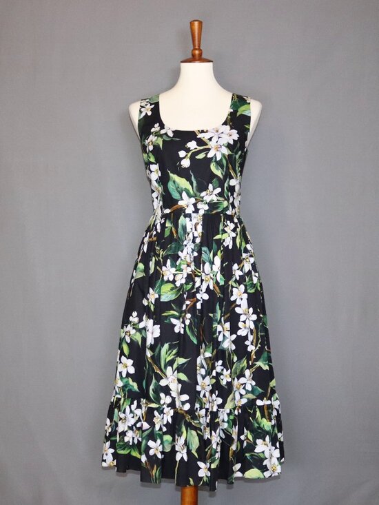 Dolce & Gabbana Dresses & Skirts - Dolce & Gabbana Size 44 Dress Black Green Floral Orange Blossom Midi Dress